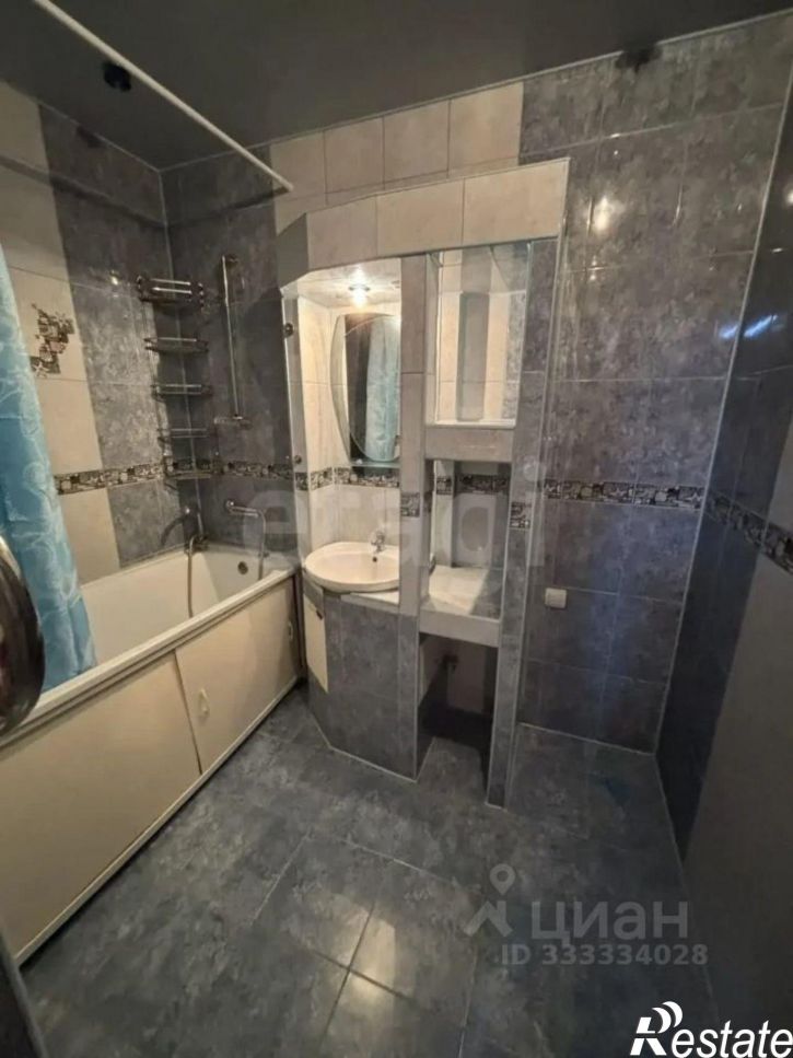 2-комн квартира ул Караная Муратова, 2,  д. 2