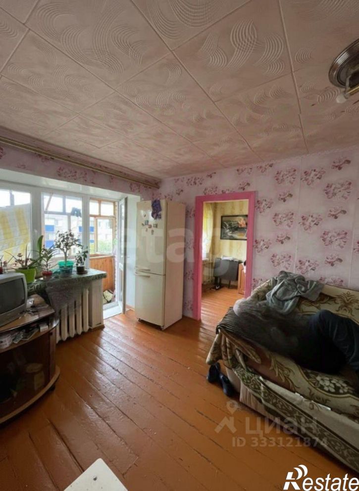 3-комн квартира ул Нахимова, 1,  д. 1