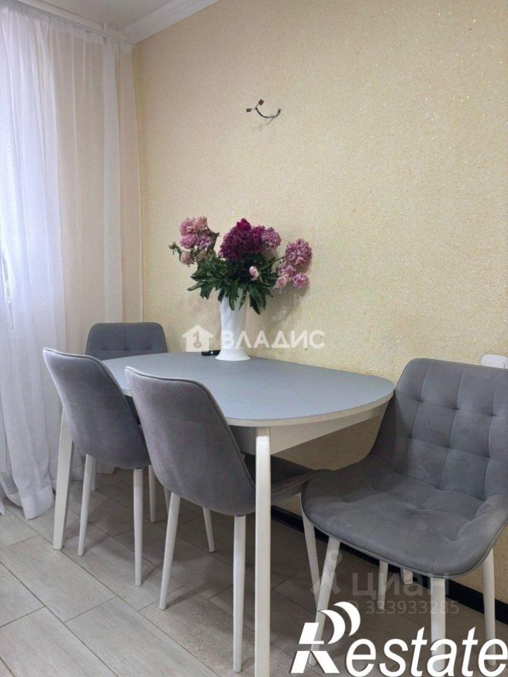 3-комн квартира улица Машиностроителей, 64,  д. 64