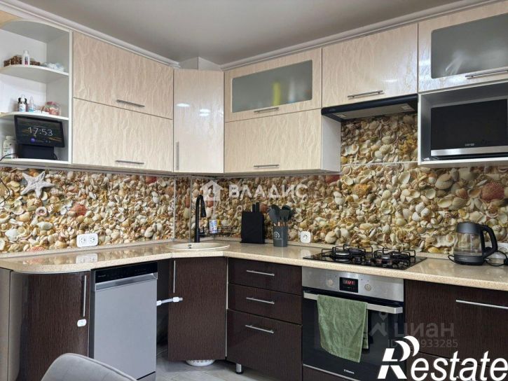 3-комн квартира улица Машиностроителей, 64,  д. 64