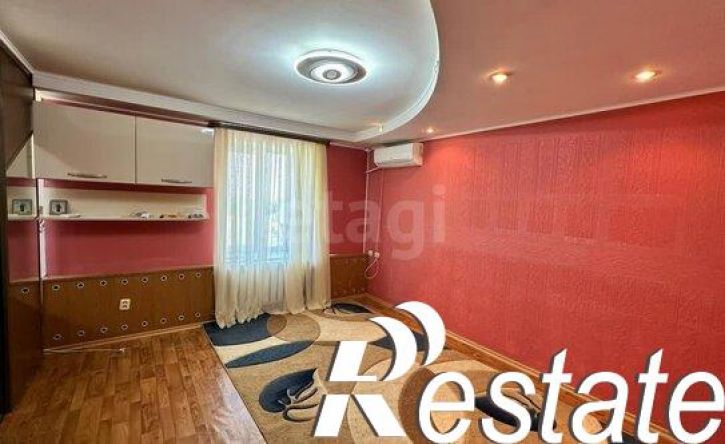 3-комн квартира Коммунистическая улица, 24,  д. 24