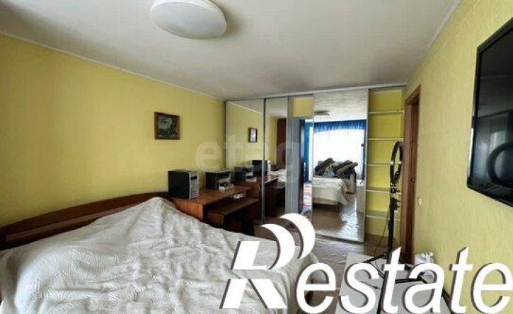 3-комн квартира Коммунистическая улица, 24,  д. 24