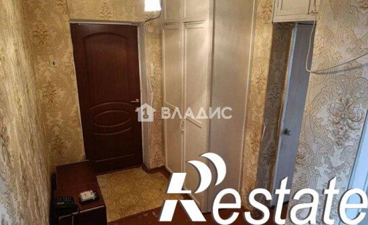 2-комн квартира Коммунистическая улица, 61,  д. 61