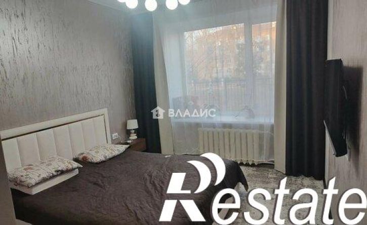 3-комн квартира Революционная улица, 11,  д. 11